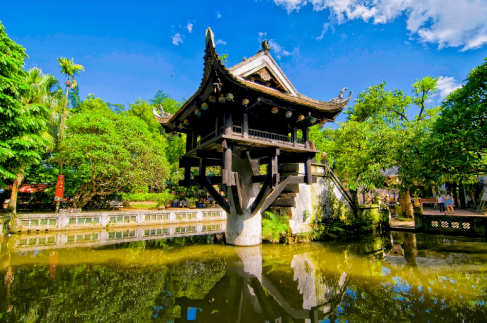 Symbolizing spiritual purity and enlightenment, the lotus-inspired design echoes the legendary dream of Emperor Ly Thai Tong